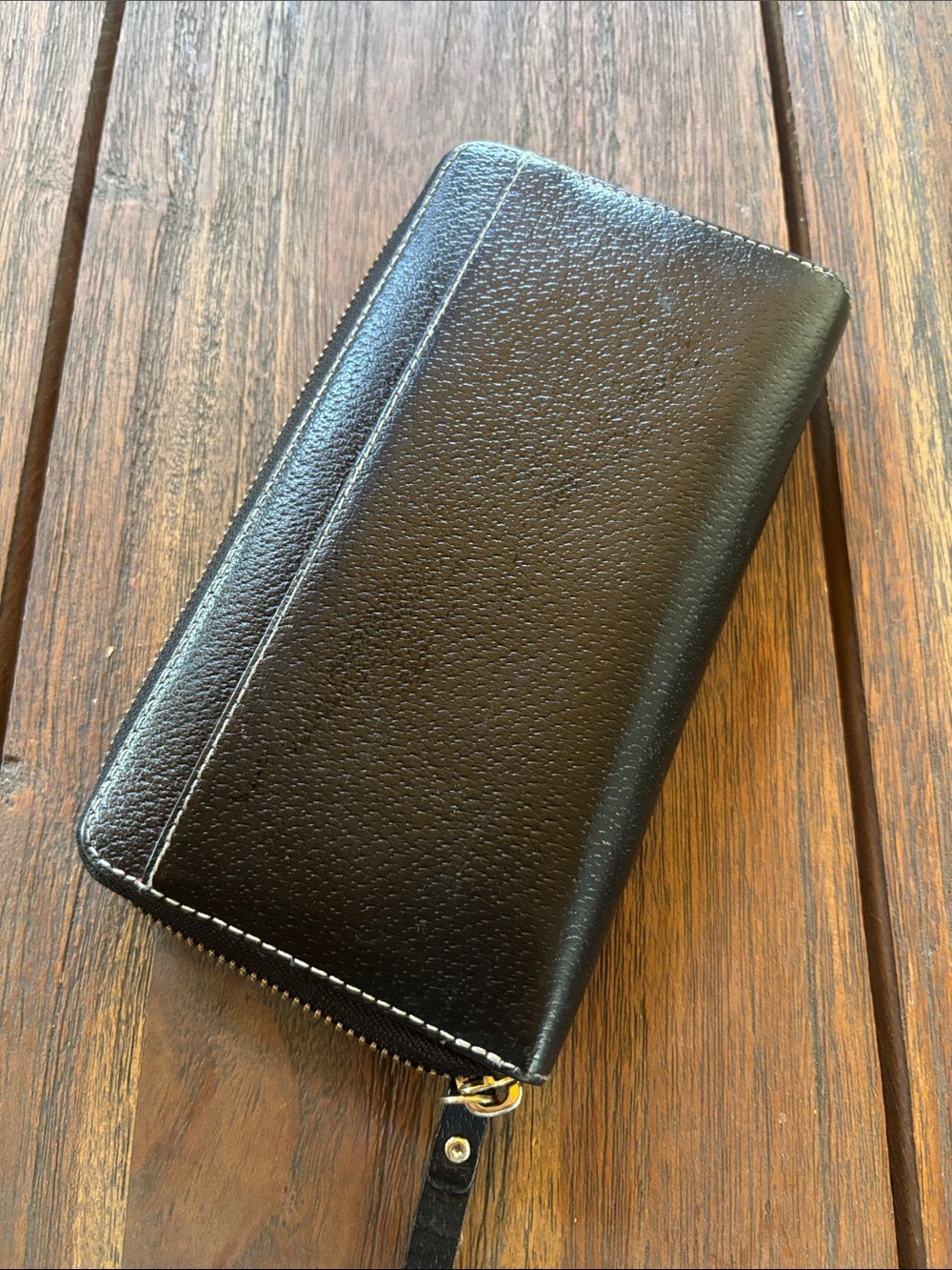 kate spade black leather zip wallet with gold hardware - Picture 3 of 3